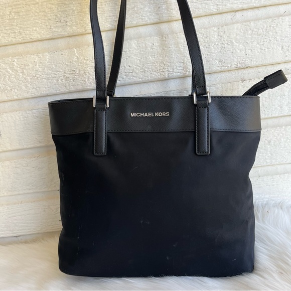 Michael Kors Handbags - • MICHAEL KORS Nylon Jet Set Tote Travel Bag Raven Shoulder Bag